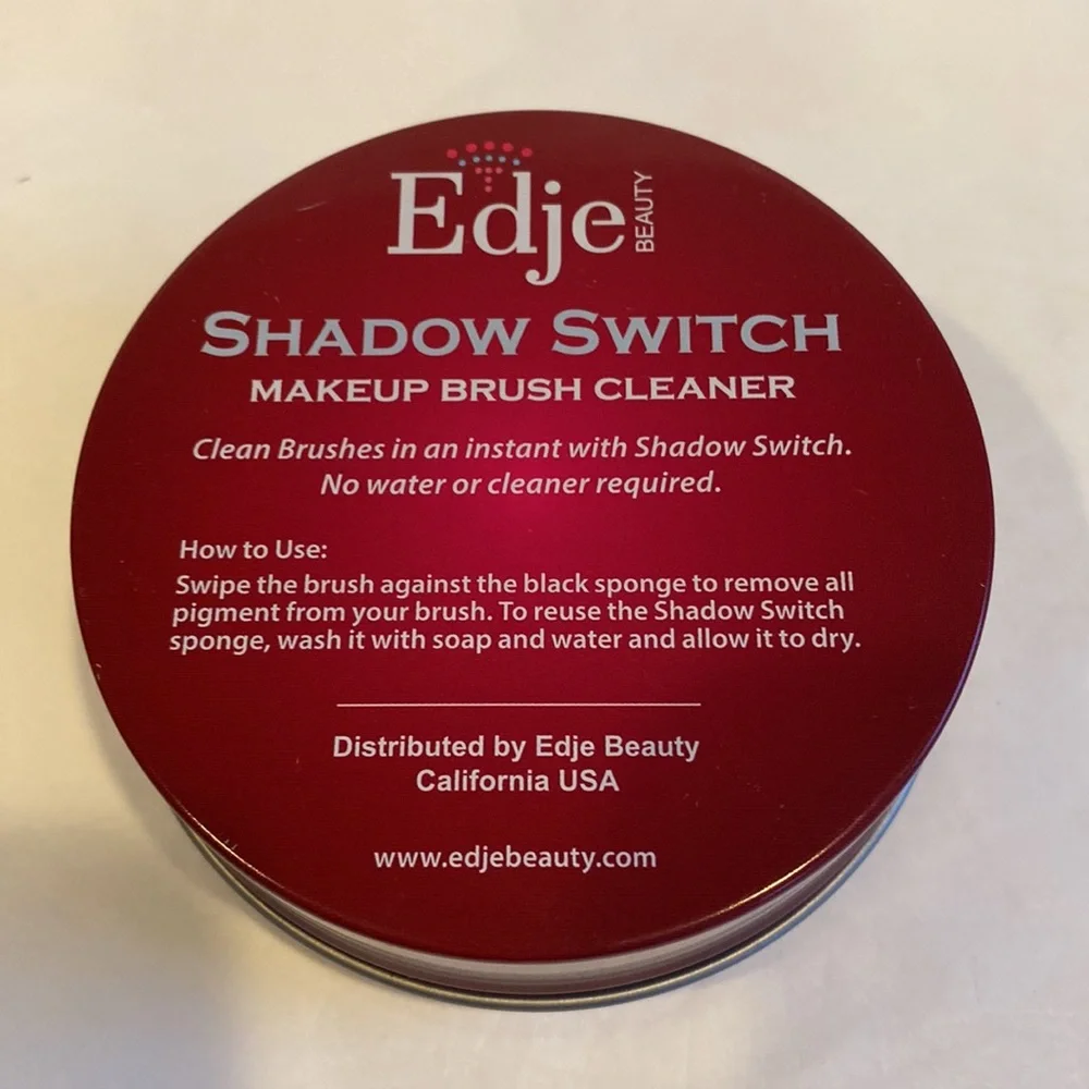 EDJE BEAUTY EYESHADOW SWITCH BRUSH CLEANER NWOB Red Case No Box